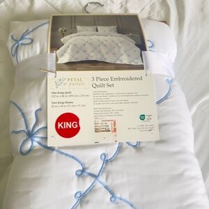 White and Blue Embroidered Quilt Set